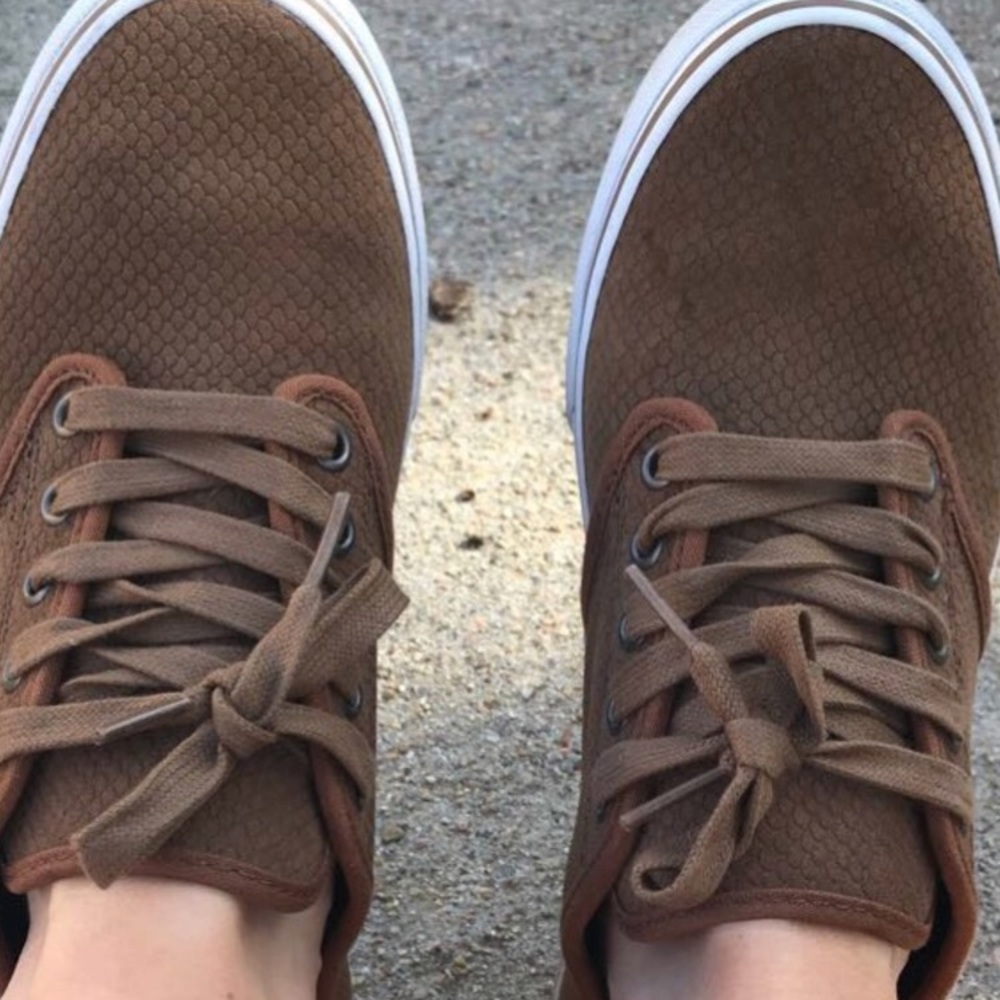 Vans “off the wall”